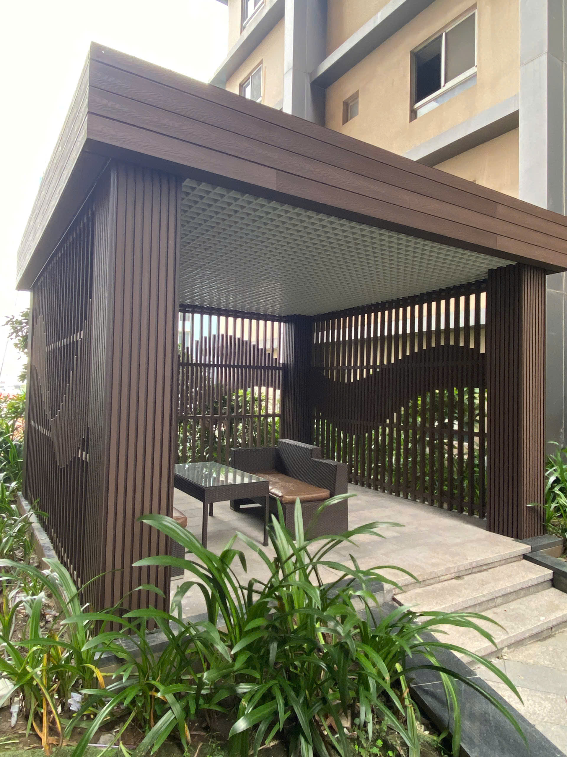 hwood-choi-nghi-tu-go-nhua-theo-phong-cach-moi-35