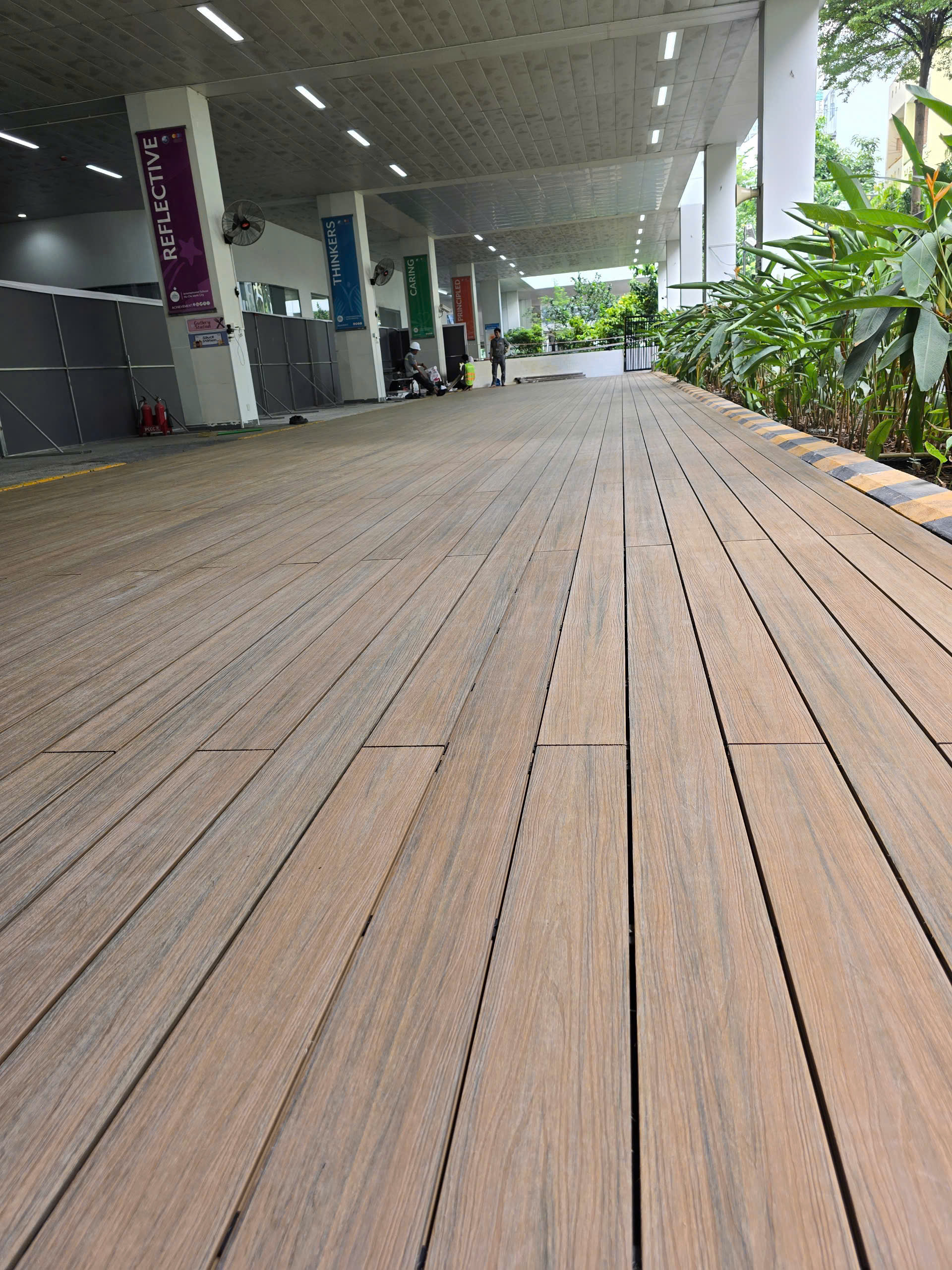 hwood-ly-do-ban-nen-chon-san-go-nhua-chinh-hang-34